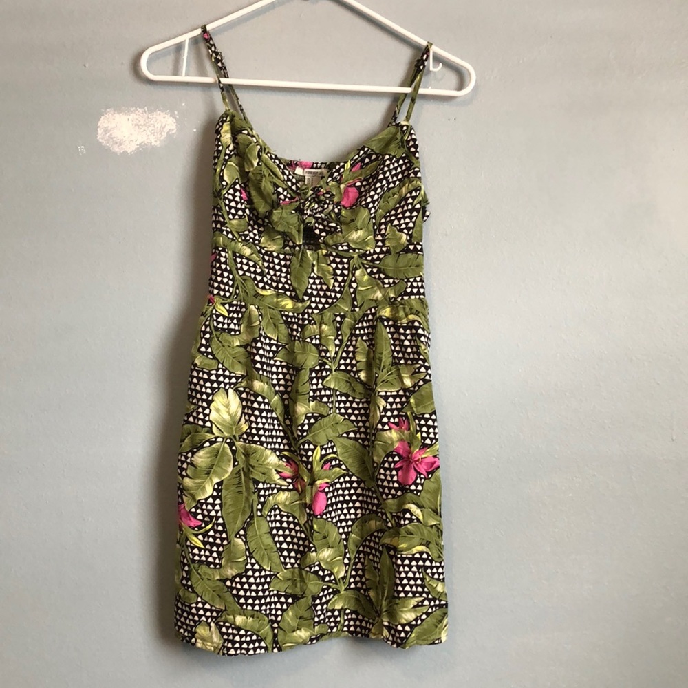 Tie knot dress